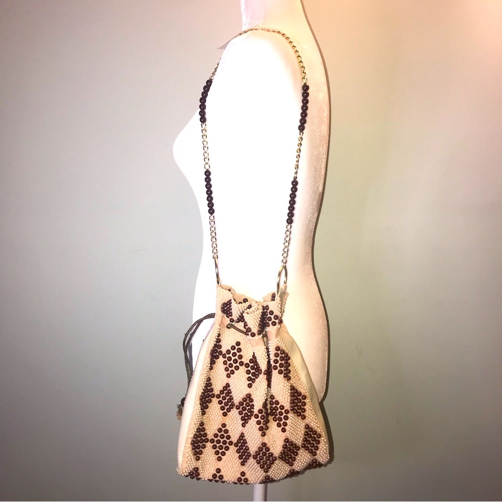 Vintage 70’s beaded cinch shoulder bag